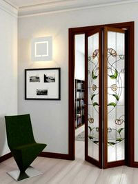 Двери гармошка с витражным декором Ейск